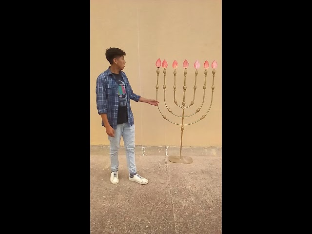 aprende el simbolismo del candelero de oro del tabernaculo